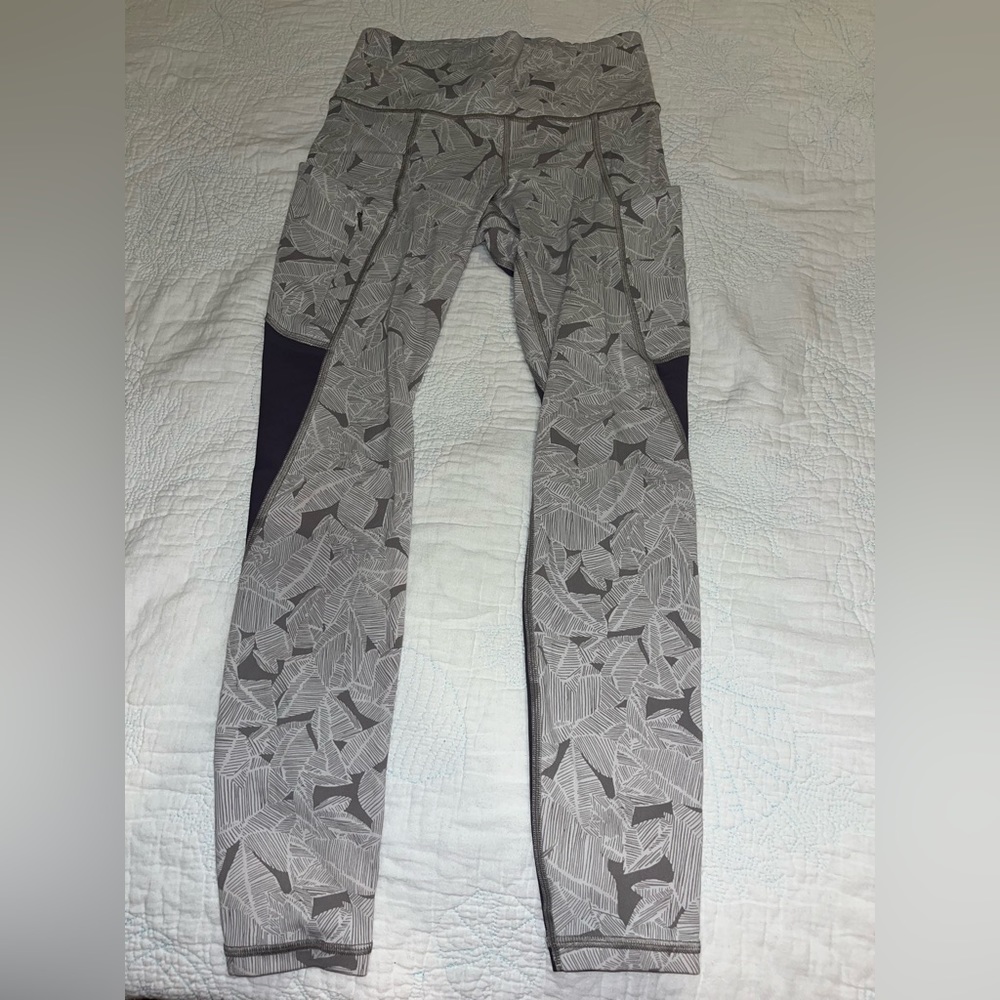 Athleta xxs pattern leggings.